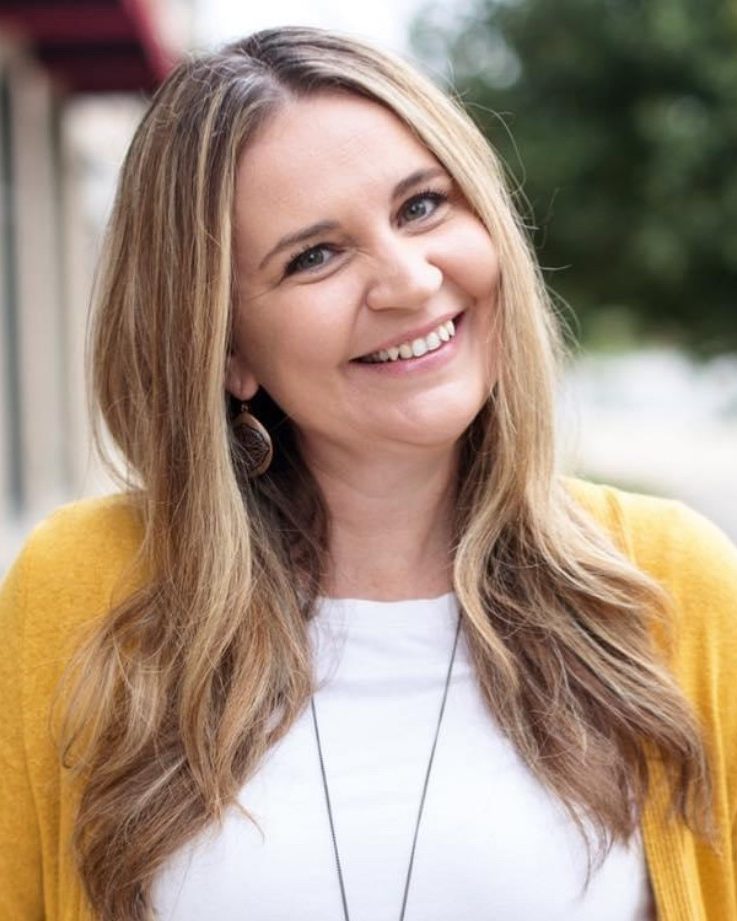 Headshot of Jen J Kelly